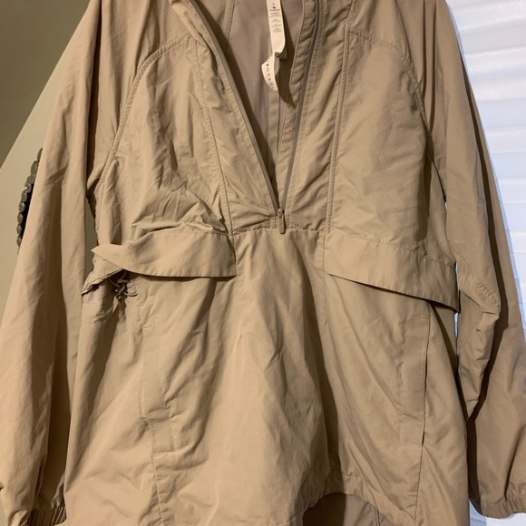 COPY - Lululemon limited edition windbreaker - Picture 2 of 4